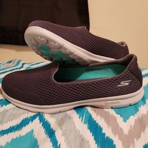 Skechers Go Step slip on shoes NWOT